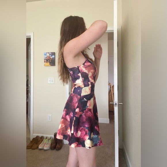 Abercrombie and Fitch Floral Mini Dress - Picture 5 of 6